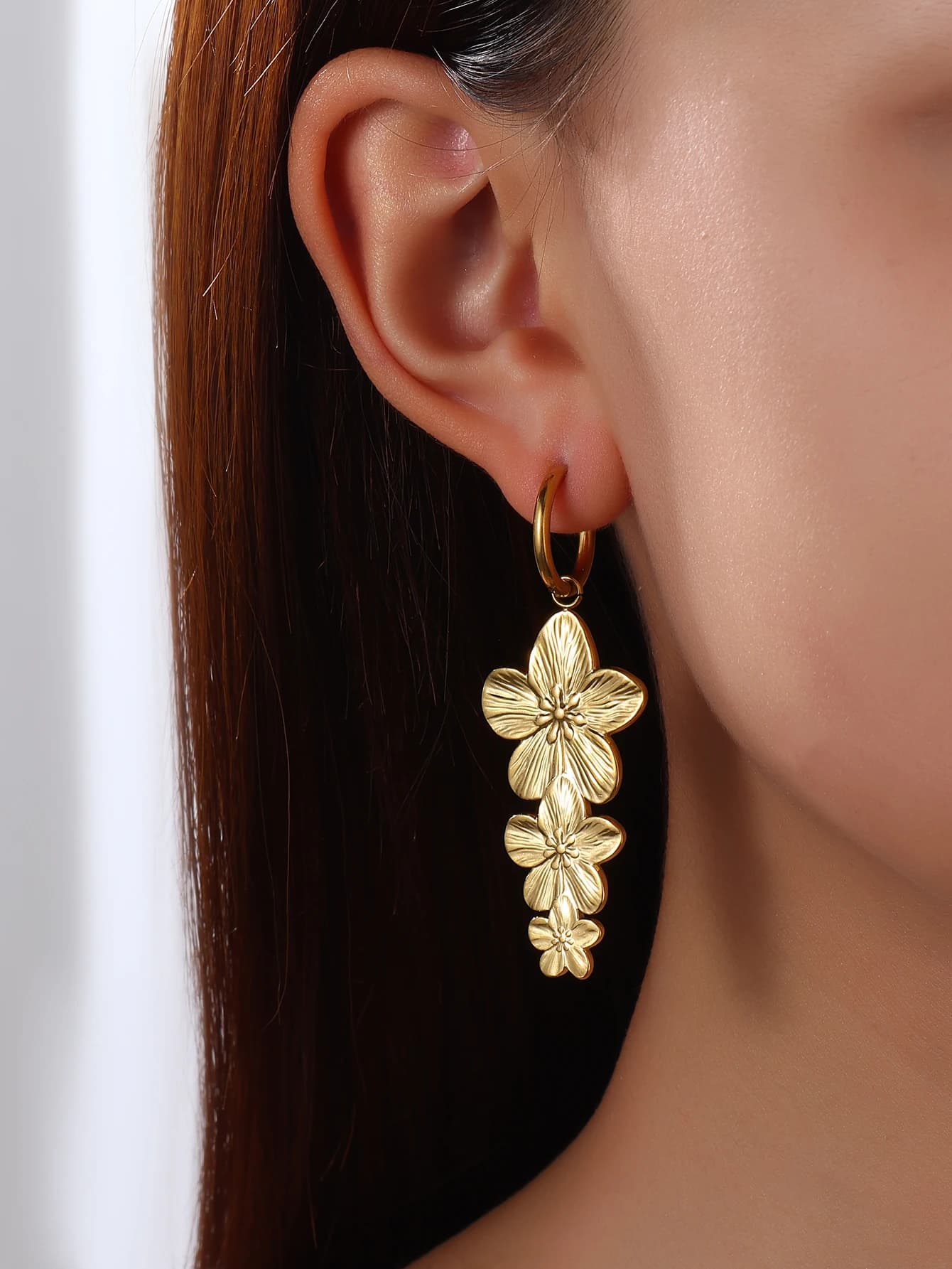 Exaggerated Stainless Steel Big Flower Dangle Hoop Earrings Vintage Statement Floral Charms Huggies Earrings Jewelry for Women
