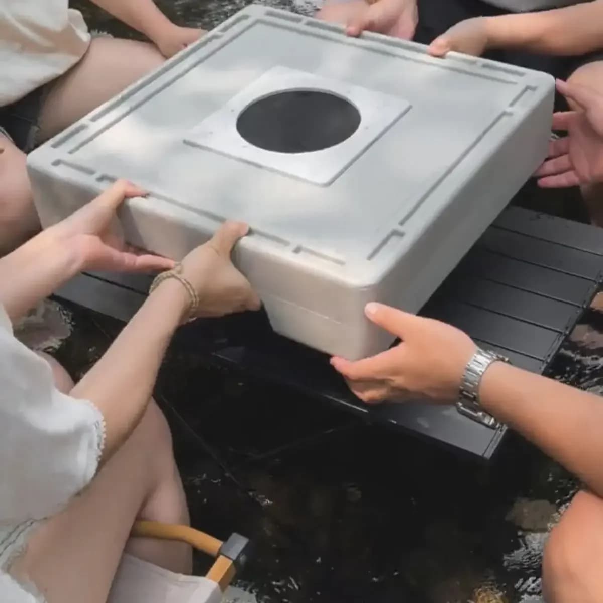 Working in Mini mahjong tiles, unpowered mahjong table machine, travel dormitory, portable mahjong, outdoor mahjong, camping