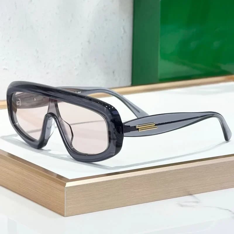 Big Square Luxury Sunglasses for Women Vintage One Piece Stripe Fashion Street Vintage UV400 Top Quality Glasses for Gift