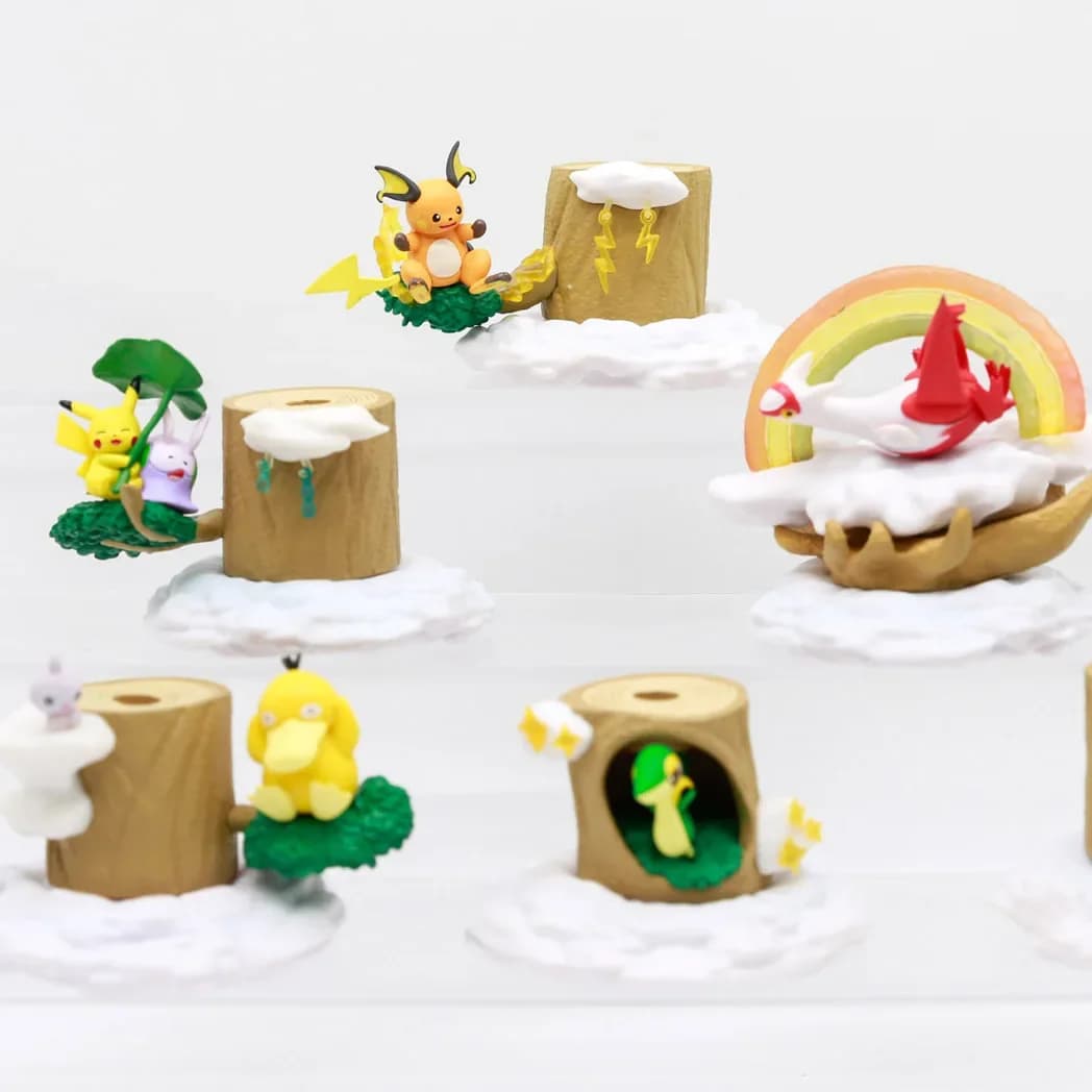 Pokemon in miniatura Ceppo meteorologico Puntelli di scena Sobble Goomy Raichu Latias Psyduck Pikachu Anime Figure Regali di compleanno per bambini