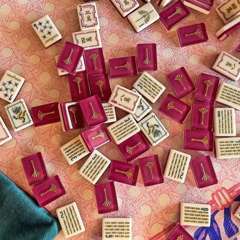 2026 hot-selling acrylic engraving American mahjong cards + pink cushions mahjong cards red set entertainment board games