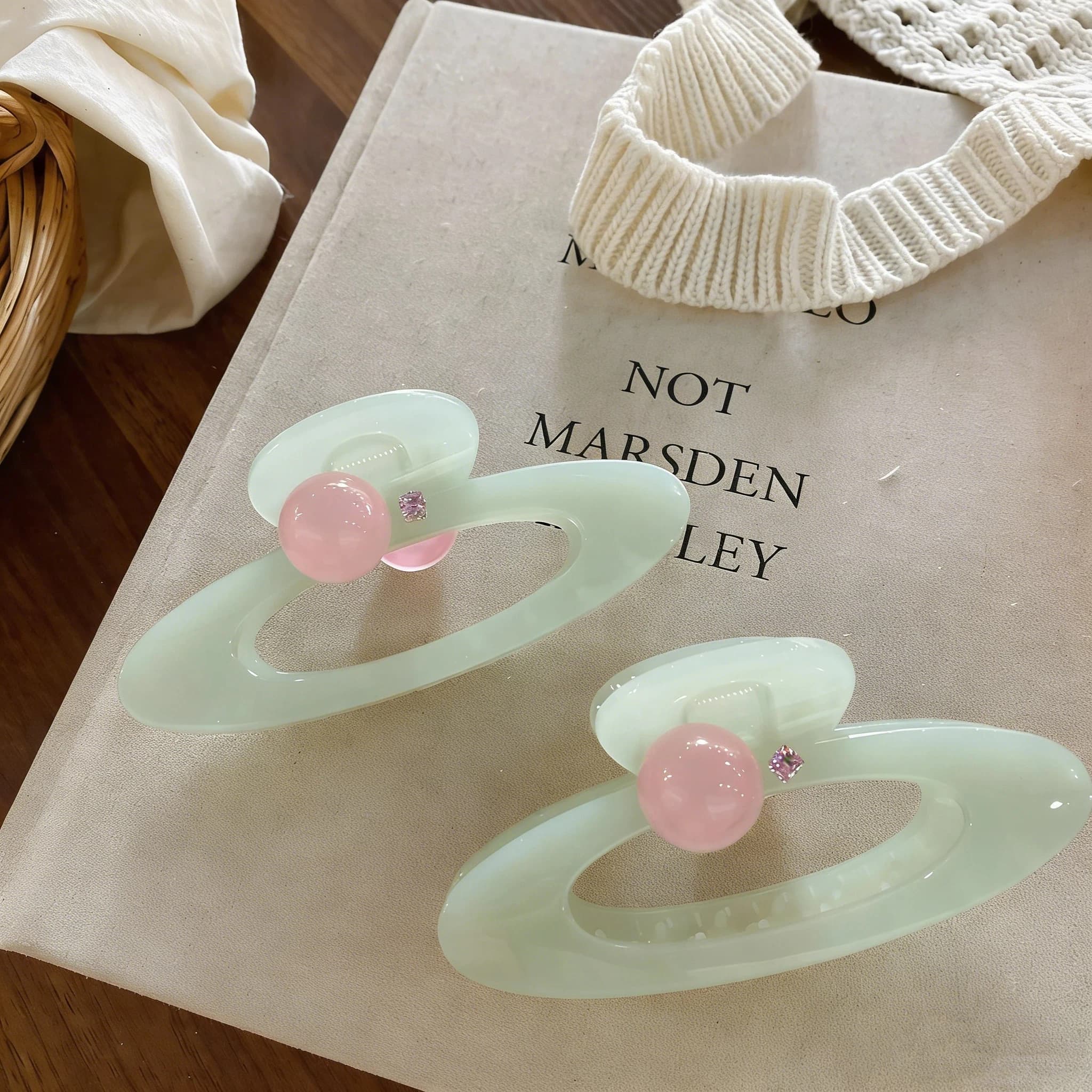 1/2 Pezzi Fermagli per Capelli Creativi a Forma di Pianeta, Versatili, Ovali, Vuoti, con Perline Rosa Rotonde, Dolci Accessori per Capelli