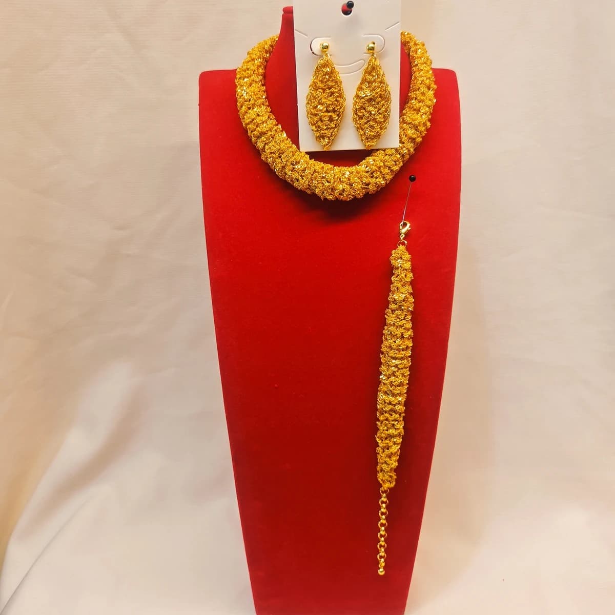 Nuovo set di gioielli di lusso placcati in oro 24K, collana, orecchini e bracciali, stile Dubai, per feste di fidanzamento, per innamorati.