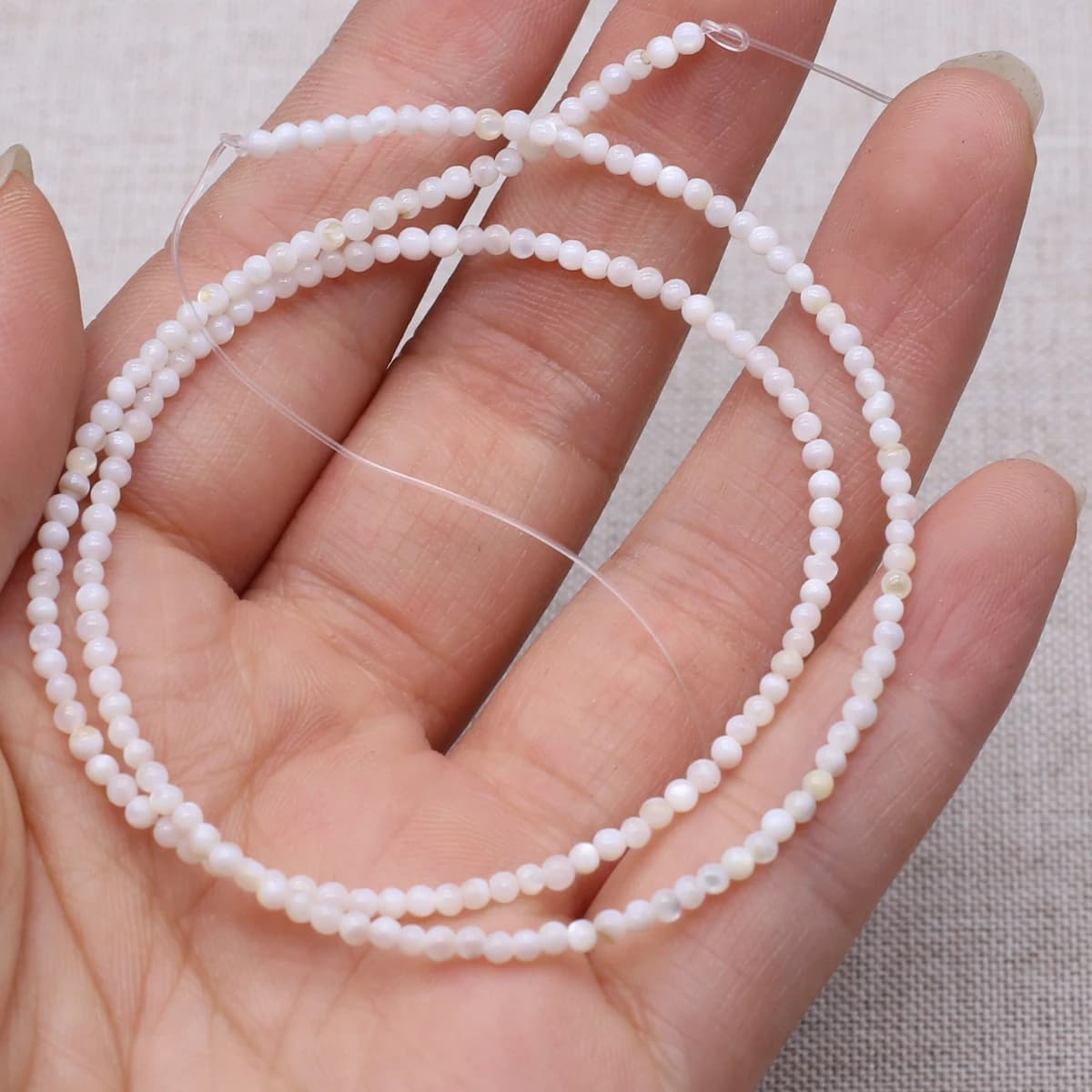 Perline di conchiglia bianca Perline di isolamento rotonde di conchiglia d'acqua dolce naturale per la creazione di gioielli Accessorio per collana braccialetto orecchini fai da te