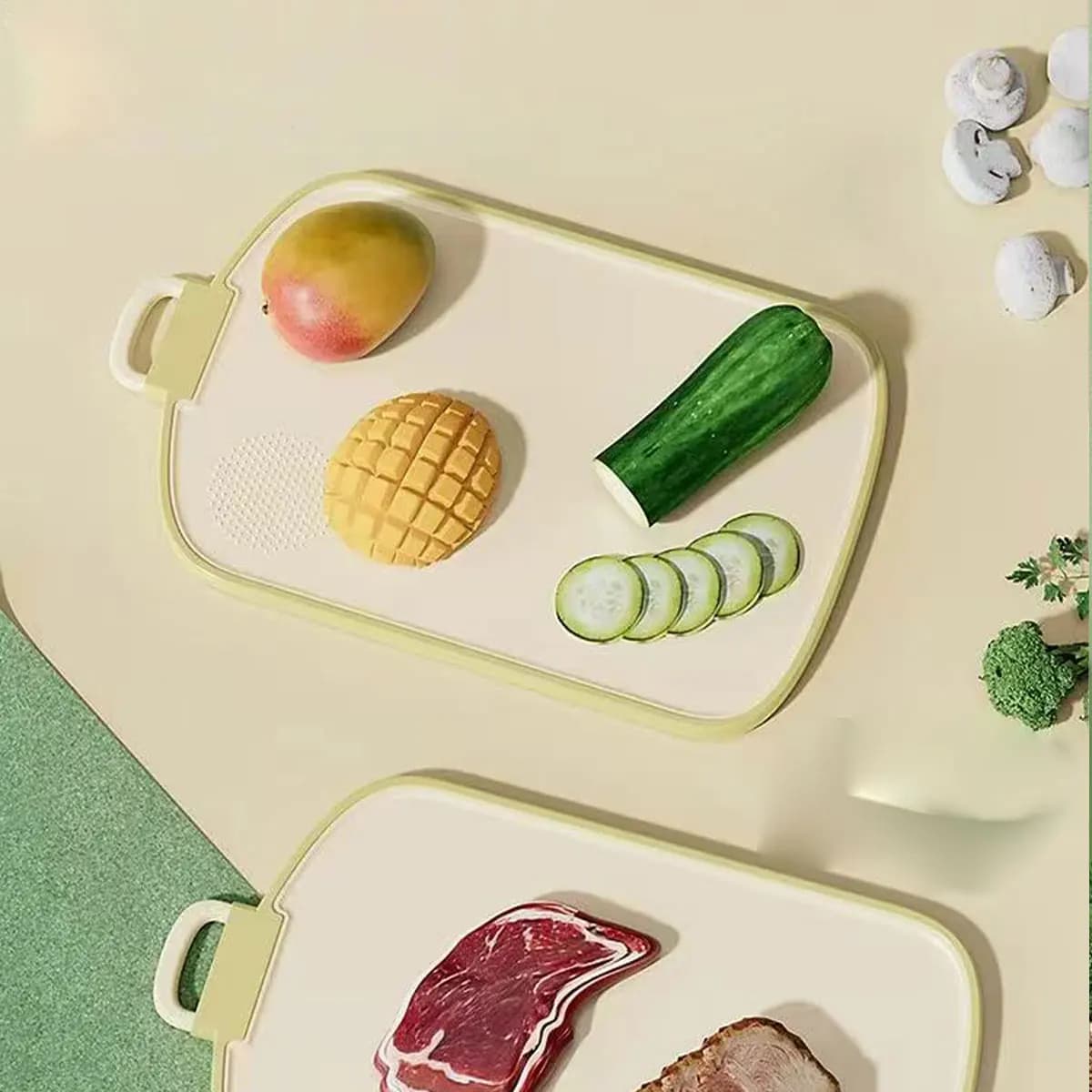 Double-sided cutting board, mold-resistant and antibacterial, food-grade, for home kitchen use, suitable for chopping vegetables and fruits, plastic chopping board for baby food, 1 piece