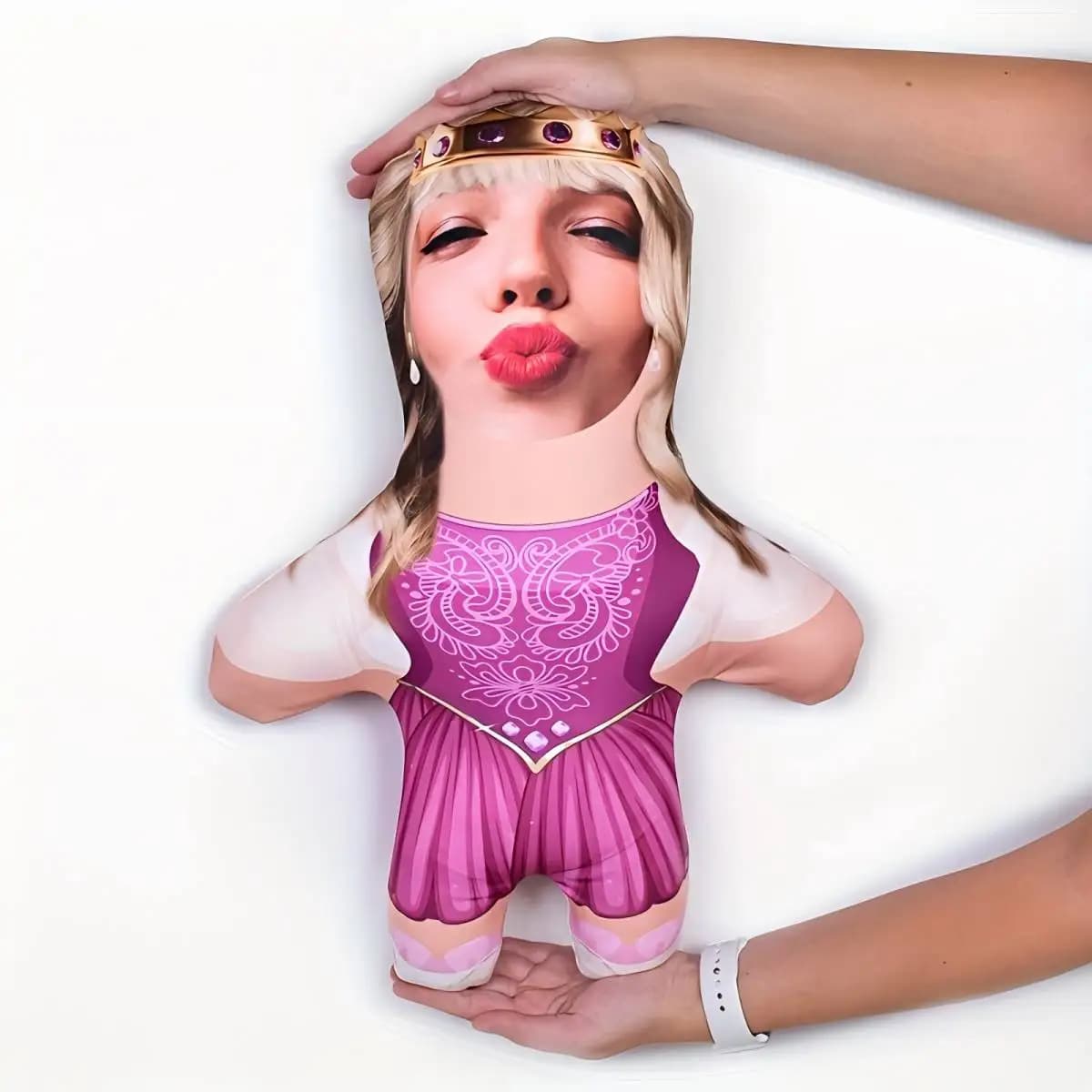 Cuscino personalizzato in peluche con motivo uniforme stampato in 3D, morbida fibra di poliestere, colori misti, regalo perfetto per