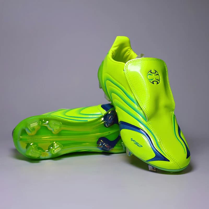 Scarpe da Calcio Professionali da Uomo F50, Tacchetti Antiscivolo per Allenamento su Erba Sintetica, Sneakers da Calcio TF/FG per Ragazzi, Chuteira Campo 39-45