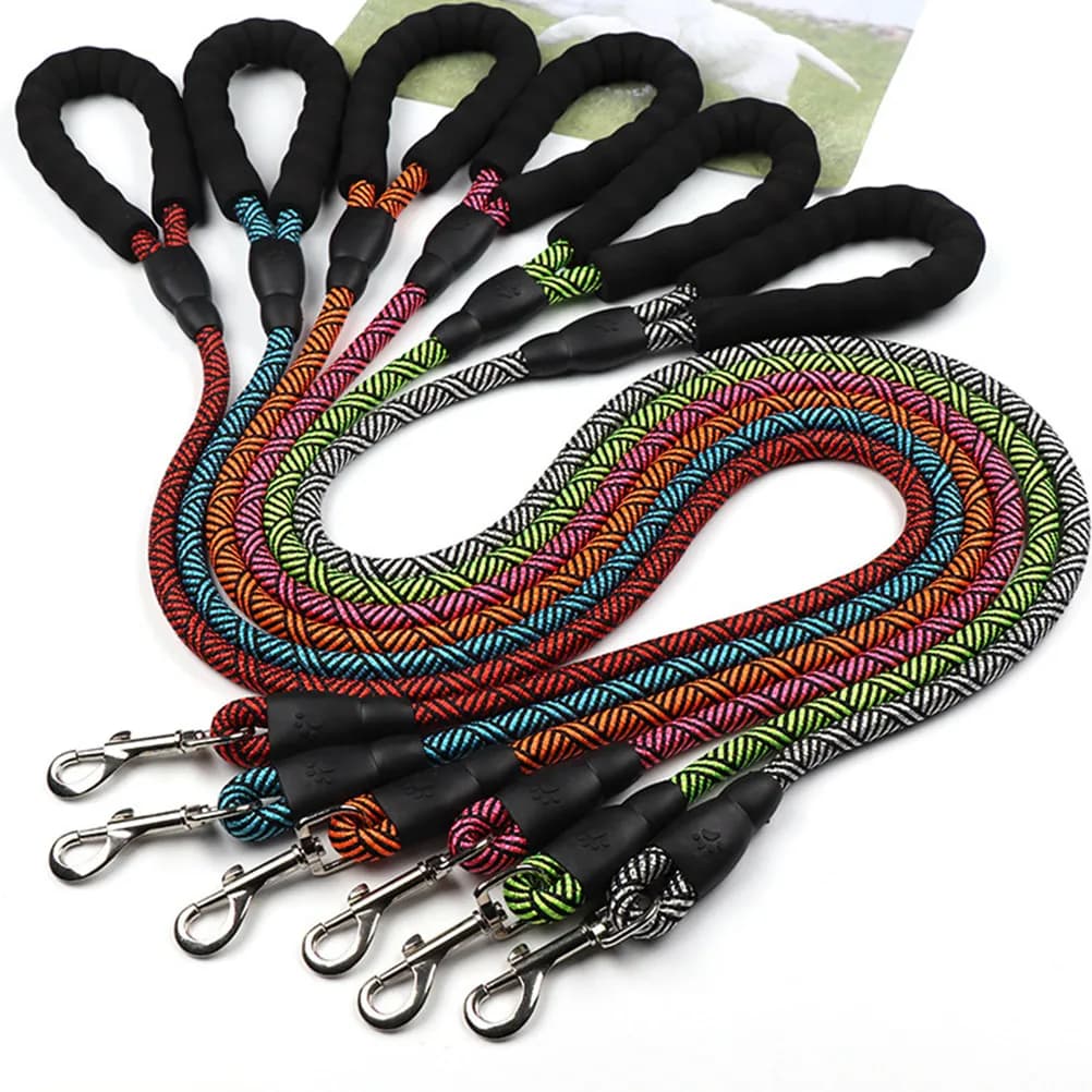 Reflective Dog Leash Nylon Pet Walking Rope Ergonomic Handle for Safety Control Outdoor Exercise Training 140x1cm Green 7.5-20Kg