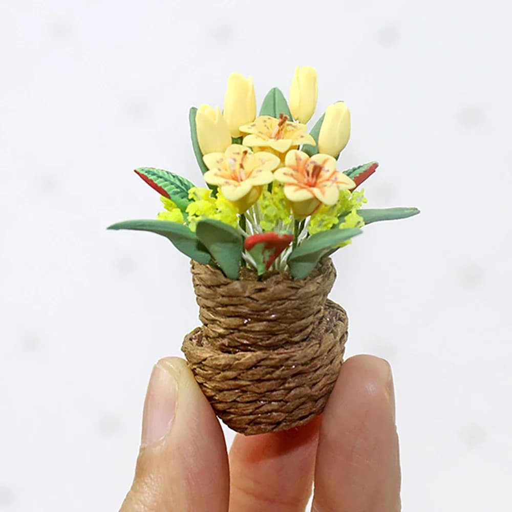 1Pcs 1/12 Dollhouse Miniature Accessories Mini Grass Basket Potted Plant Flower Model for Doll House Decoration