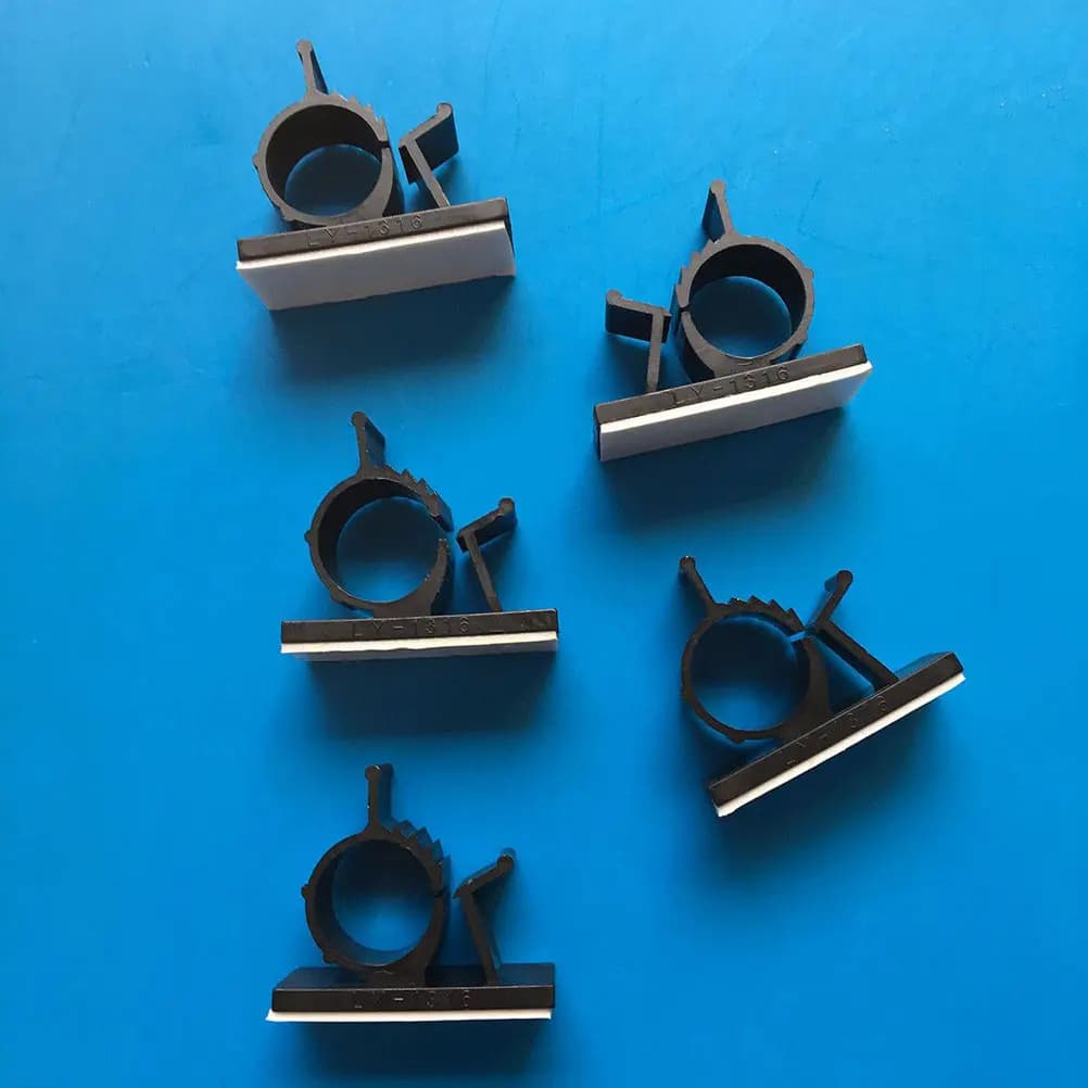 30 Pezzi Clip per Cavi in Plastica Nera con Adesivo, Organizzatore per Cavi da Scrivania, Clip per Gestione Cavi, per un Spazio di Lavoro Ordinato e Sicuro