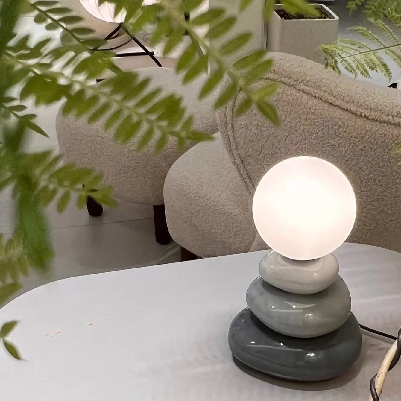 Lampada da Tavolo LED in Ceramica Colorata per Camera da Letto, Luce d'Atmosfera, Lampada da Comodino a Forma di Luna e Stromatolite, Articoli Decorativi per la Stanza