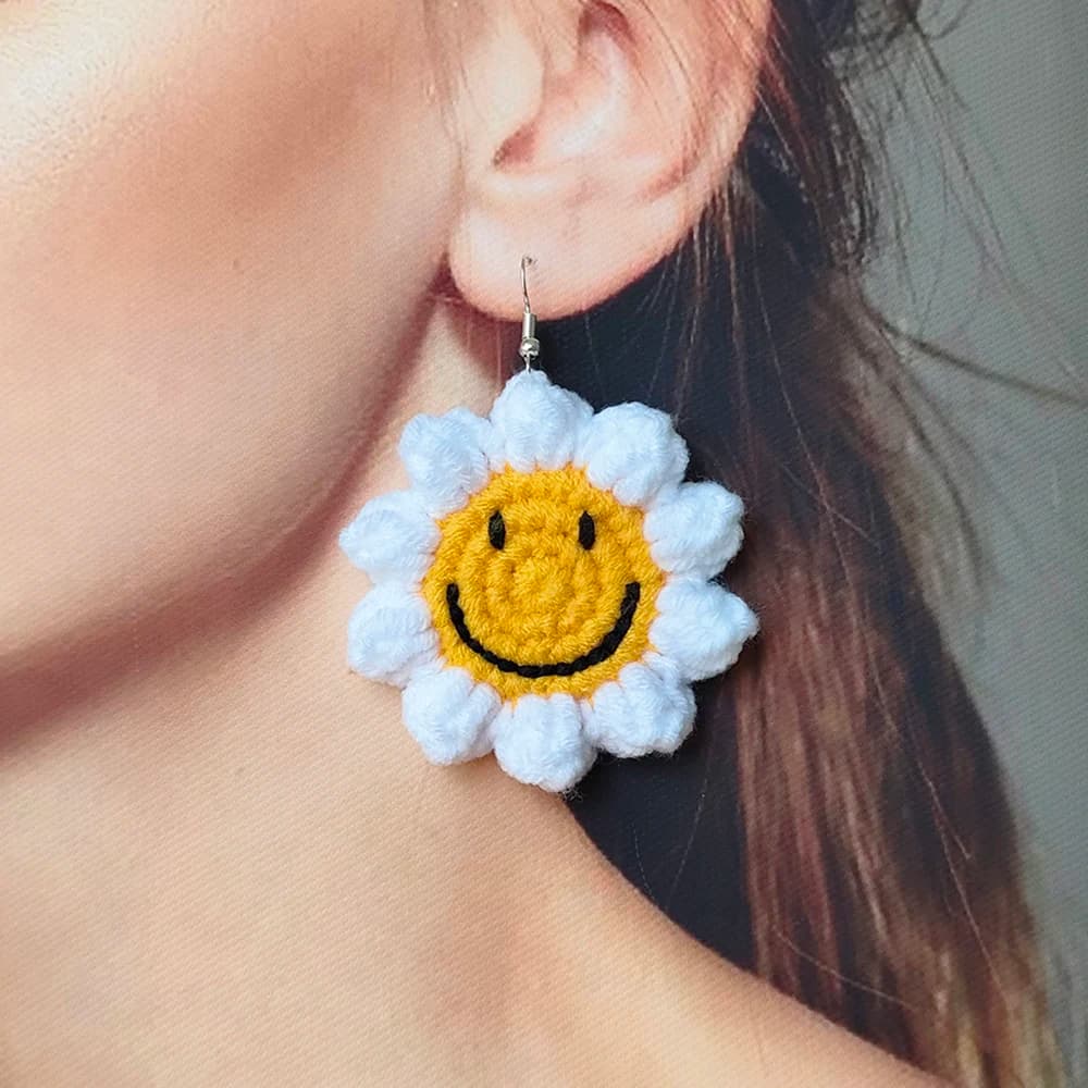 Crochet Creative Yellow Smiling Face Sunflower Dangle Earrings For Women 2024 Trend High Quality Jewelry Accessories