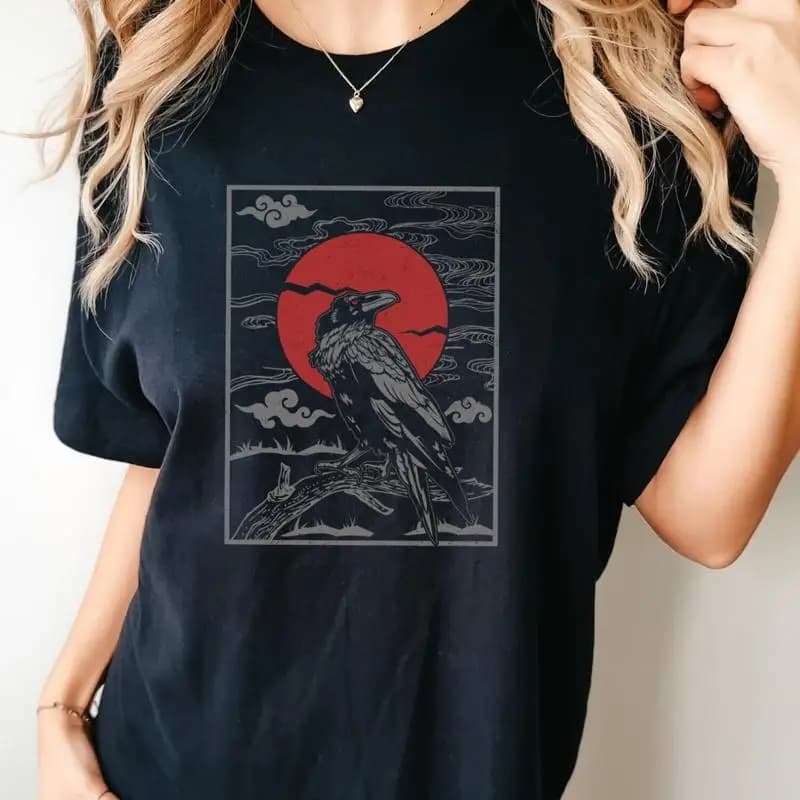 Maglietta con carta dei tarocchi della luna rossa del corvo gotico Witchcore Dark Academia Crow