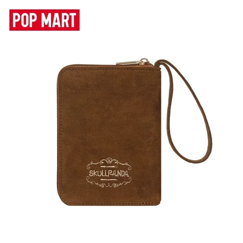 POP MART SKULLPANDA The Feast Begins Series Porta passaporto Trendy Blind Scatola casuale Giocattoli Scatola misteriosa Action Figure Regalo a sorpresa