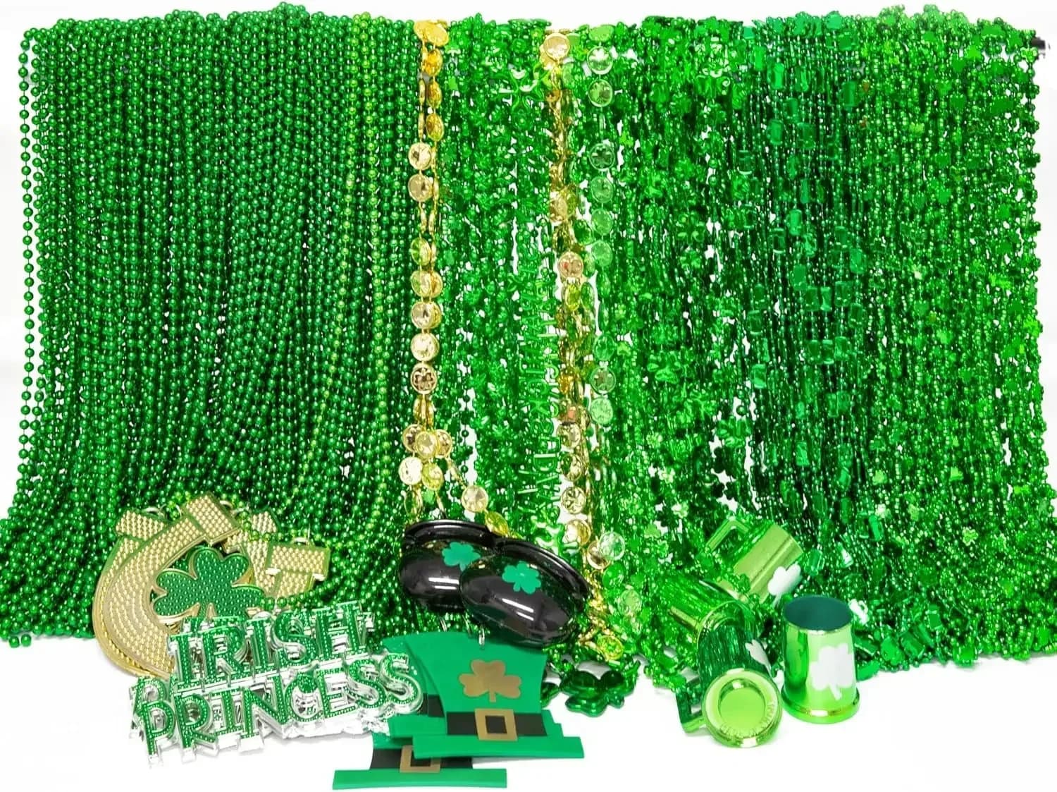 200 Pezzi Accessori per Collane del Giorno di San Patrizio, 12 Tipi di Ciondoli a Forma di Trifoglio Irlandese, Boccale di Birra e Monete, per Adulti, Forniture per Feste e Parate