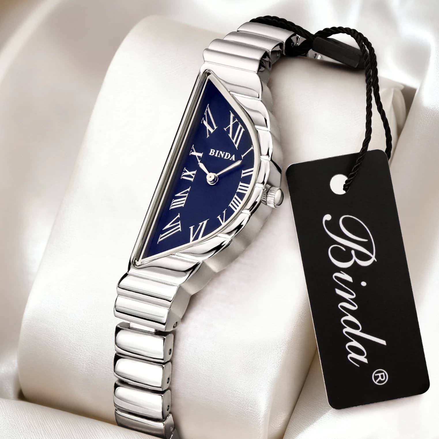 Orologio al quarzo da donna Binda in oro – Quadrante bianco curvo, indici romani semicircolari, resistente all'acqua fino a 30 m, set con confezione regalo
