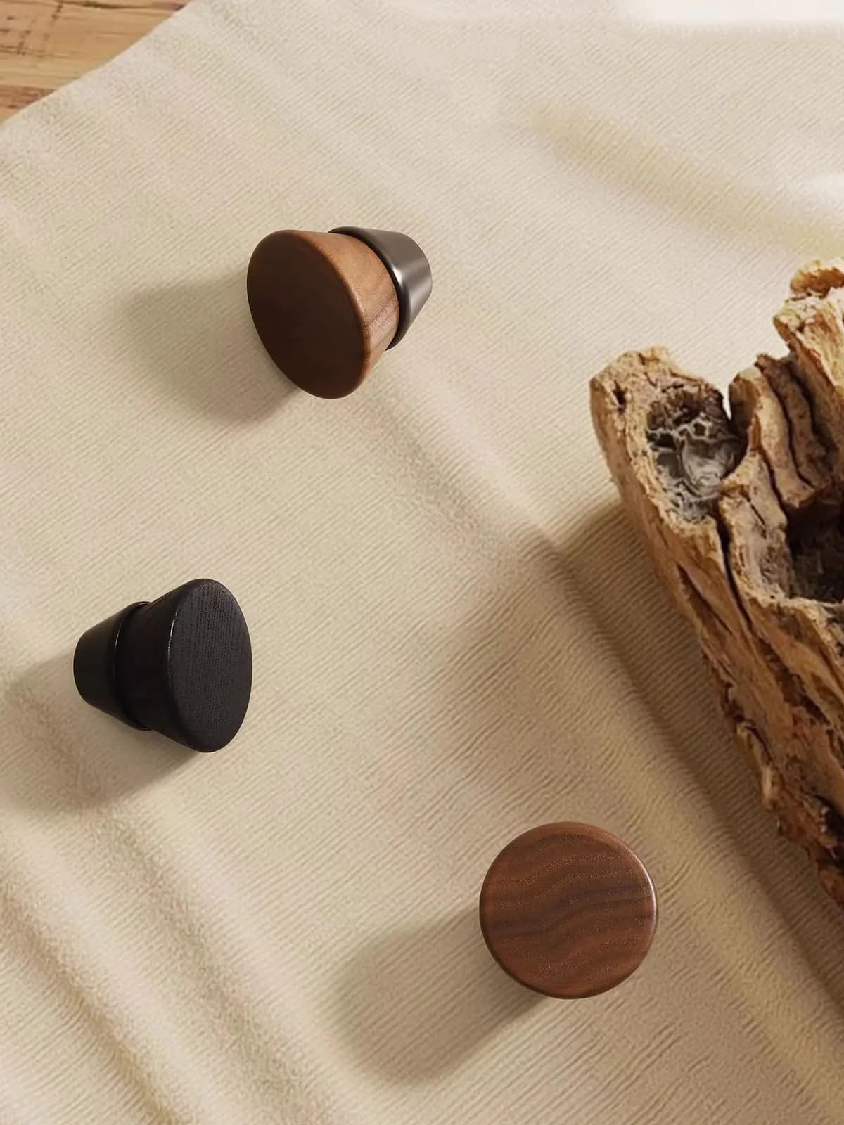 Manopole in legno massello di noce nera per armadi e cassetti Maniglie moderne e semplici per porte dell'armadio da cucina Maniglie per guardaroba della camera da letto