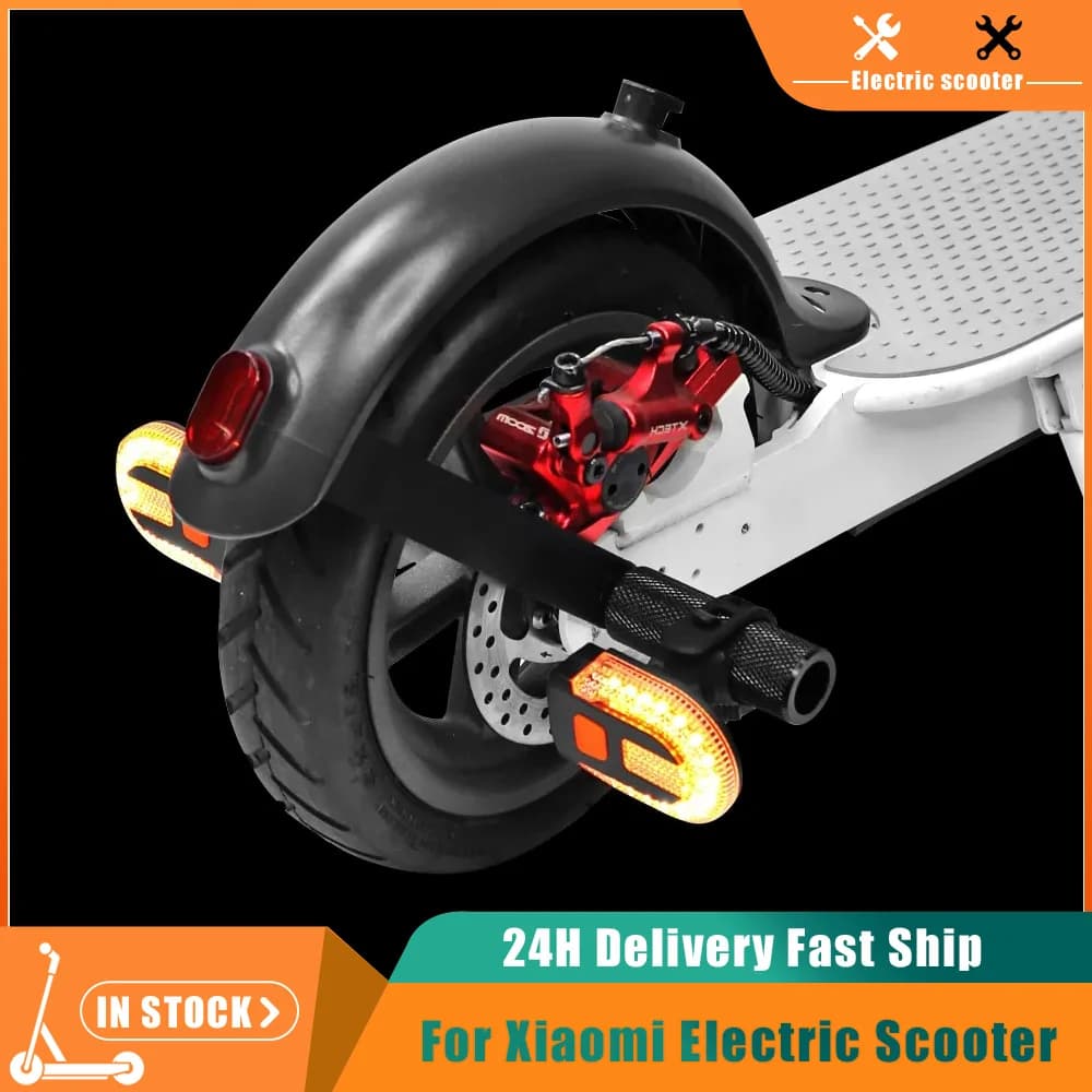 Fanale posteriore telecomandato LED USB ricaricabile per Xiaomi M365 1S Pro Mi3 scooter elettrico freno sterzo luci lampeggianti parte