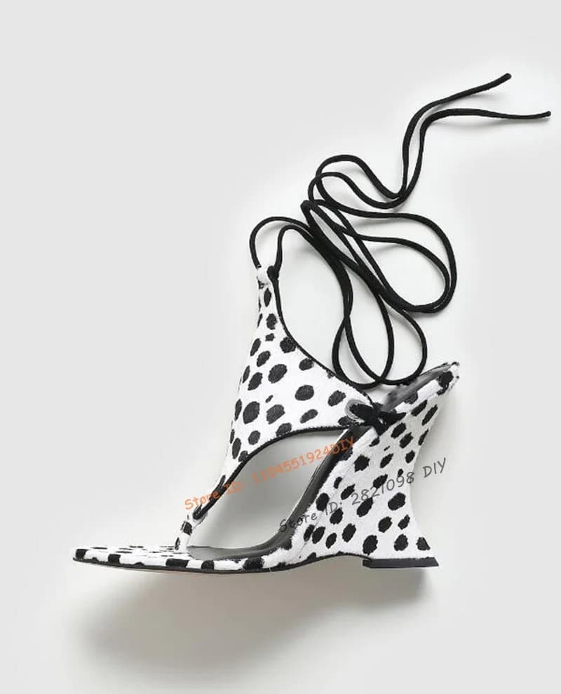 Sandali infradito con zeppa scolpita in pelle scamosciata con cinturino a T Scarpe da donna con cinturino alla caviglia con lacci Tacchi alti Scarpe da gladiatore estive