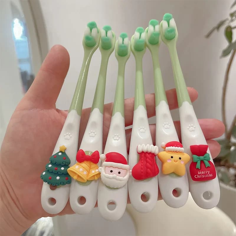 Spazzolino da denti natalizio per bambini facile da pulire protezione per i denti estremamente Fine non ferire i denti manico antiscivolo spazzolino da denti per bambini