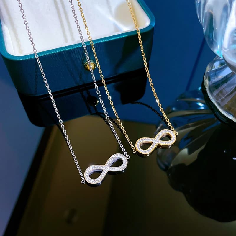 Personality Fashion Full Zircon 8 Shape Bowknot Pendant Necklace for Women Charm Stainless Steel Bride Chokers Jewelry Fastness