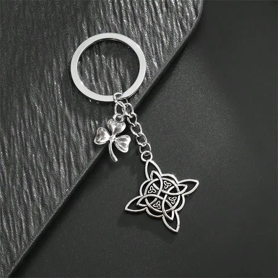 1-Pack Celtic Witch's Knot Keychain - Simple Style Zinc Alloy Metal Pendant , Fashionable Bag & Backpack Accessory Charm Car Accessories Bag Charm School Cute Goth Y2k Gifts For Mother, Father, Graduation, And Teacher