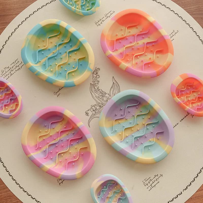 Ciotola per mangiatoia lenta per cani e gatti - Piatto per alimenti per animali domestici in silicone antiscivolo con design a uova per cani e gattini di piccola taglia