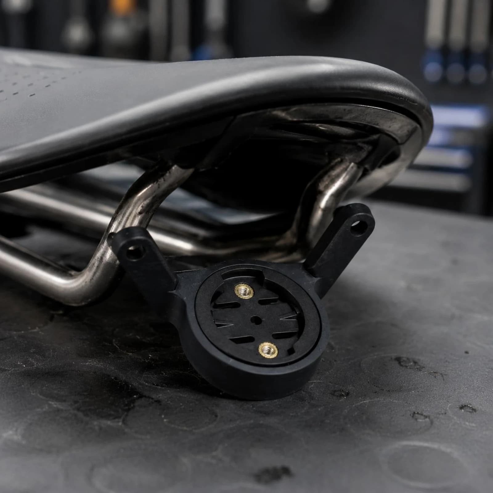 Bike Tail Light Holder Easy to Install Saddle Taillight Bracket Saddle Rail Mount Long-Lasting Plastic Seat Rail Light Mount