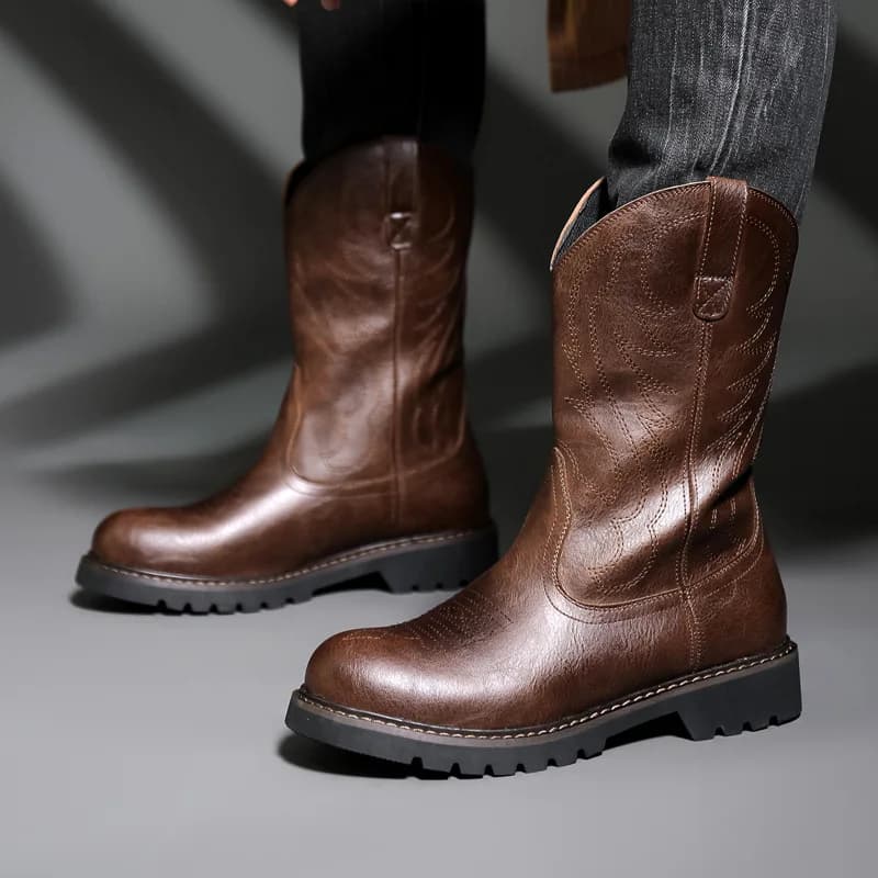 Stivali da cowboy da uomo di moda Nuovo ricamo Stivali da cavaliere vintage Stivali da neve da uomo invernali Stivali da moto Scarpe da uomo Zapatos De Mujer