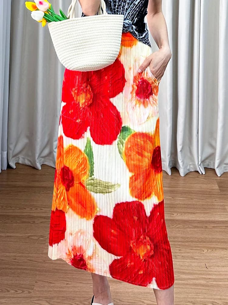 Elegante Gonna Midi con Stampa Floreale e Collo Halter, Nuovo Stile Estivo alla Moda per Donne, Gonna in Seta Aderente dal Design Senza Tempo