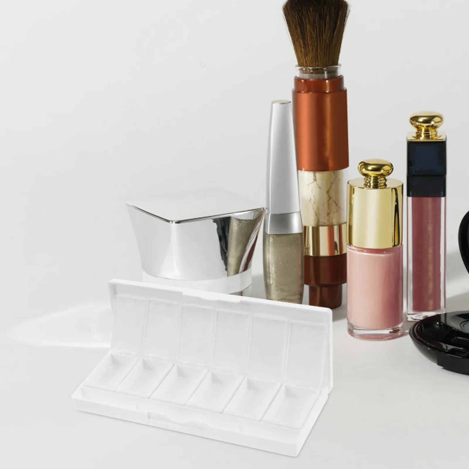Palette Tricchi Empty at 6 parts, Rechargeable, Portable, with removable parts, for Gel Nails and Body Paint, Compact Travel Case