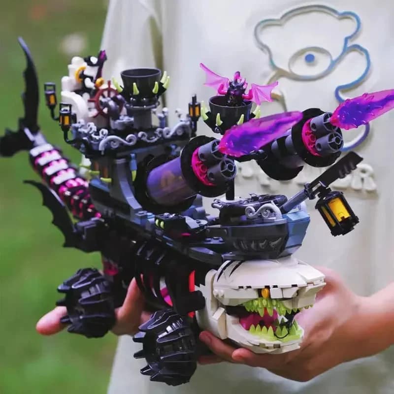 Serie Fantasy Nightmare Shark Boat Building Blocks e personaggi Building Blocks Giocattoli di Natale Regalo Modello di puzzle