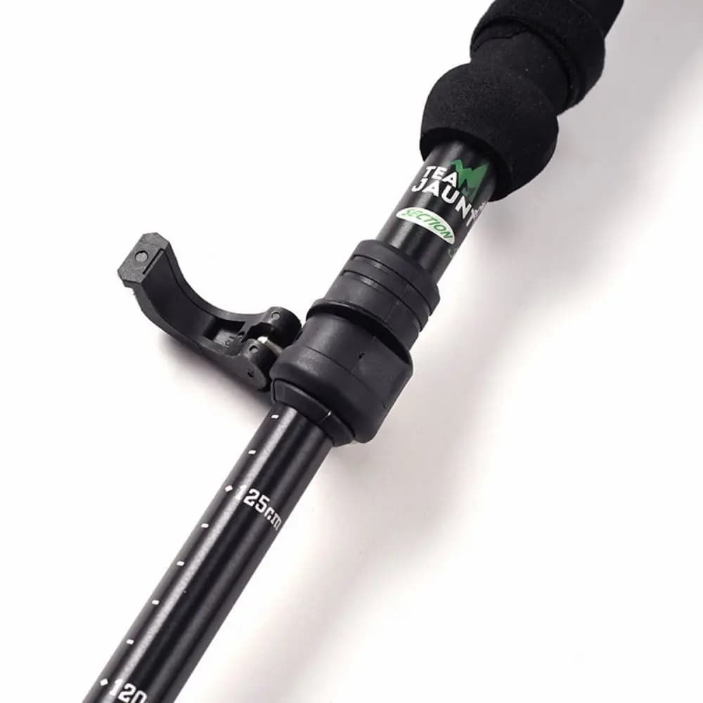 Aluminium Trekking Sticks for Exterior with EVA Grip, Fast Closure, Hiking Sticks Colored at 5 Sections for Climbing