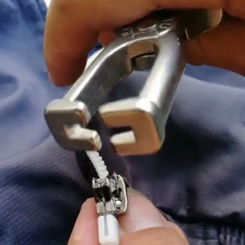 Pinze per Cerniere in Acciaio Inossidabile per Installazione Cerniere, Riparazione Abiti e Scarpe, Kit Fai-da-te, Accessori per Cucito e Sostituzione