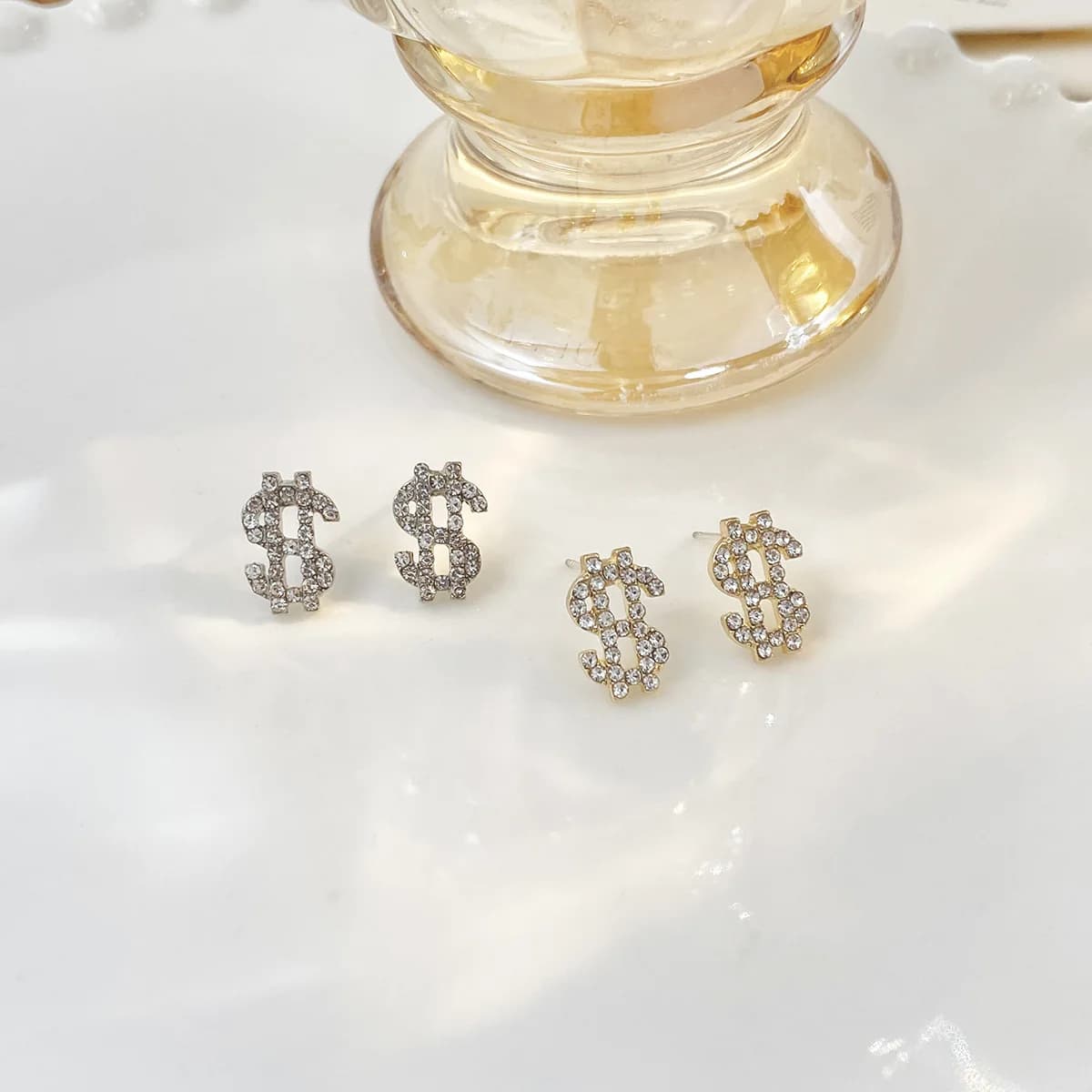 Shining Dollar Symbol Full Crystal Rhinestone Stud Earring for Women Simple Temperament Jewelry Girl Valentine's Day Gift