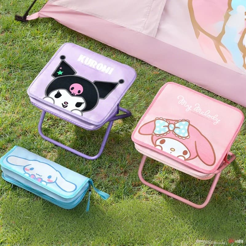Anime Sanrio Hello Kitty My Melody Cinnamoroll Kuromi Sgabello pieghevole Kawaii Sgabello portatile per penna da campeggio all'aperto