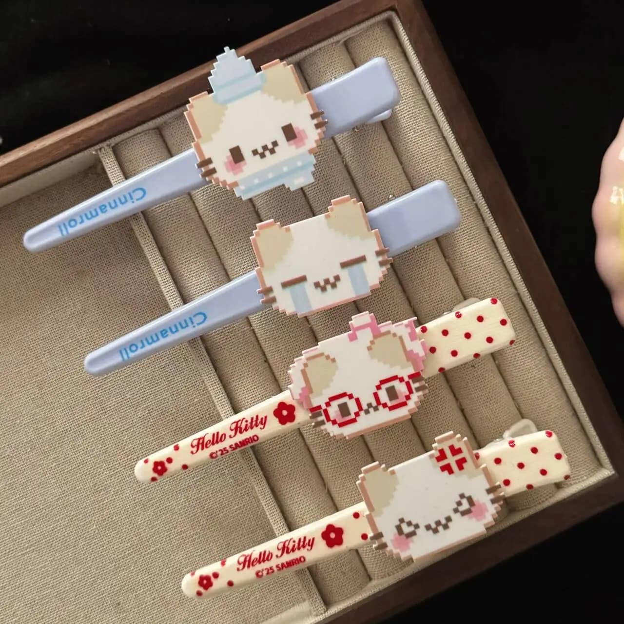 4 Style Fermagli per Capelli Cinnamoroll Pixel Cat, Mollette Kawaii in Acrilico per Ragazze Lolita, Dolci Accessori per Capelli