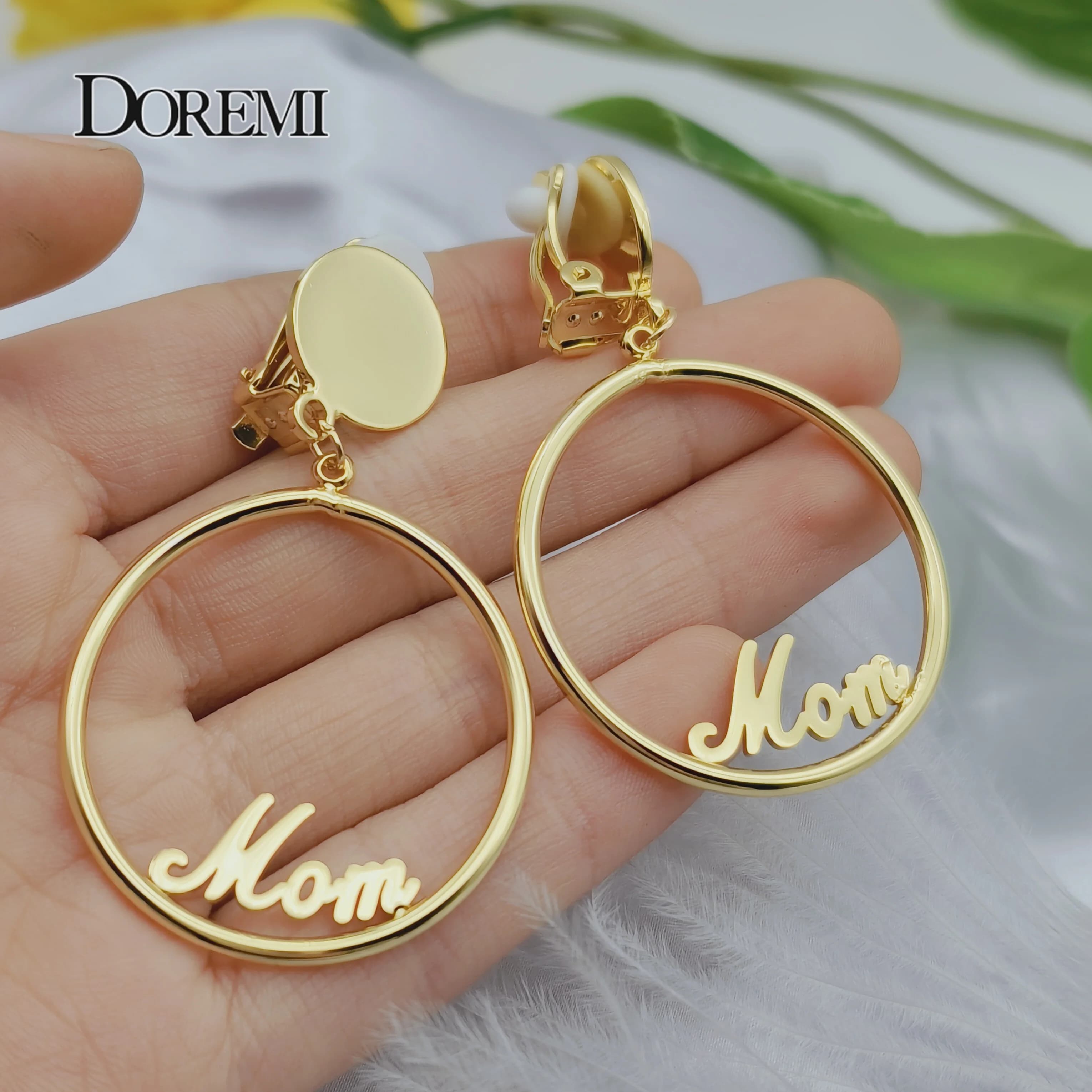 DOREMI orecchini con nome a Clip in acciaio inossidabile cerchi personalizzati per senza orecchie forate lettera grandi orecchini personalizzati con nome inferiore regalo donna