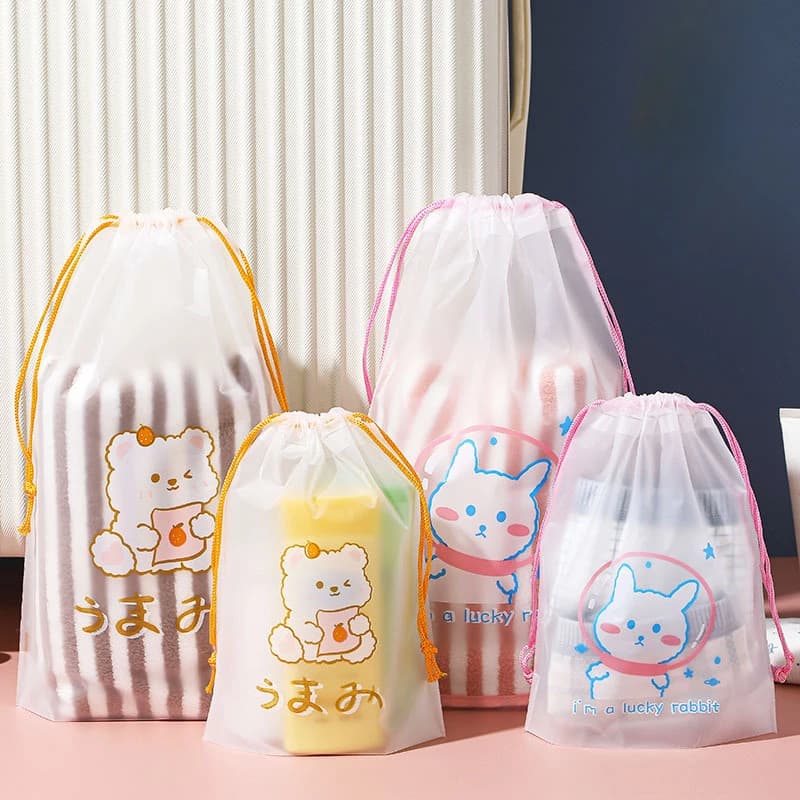 1pc Orso Borsa portaoggetti da viaggio Disegna corda Cravatta Bocca Borsa Abbigliamento portatile Biancheria intima Sacchetto per la polvere Scarpe da cartone animato Imballaggio impermeabile