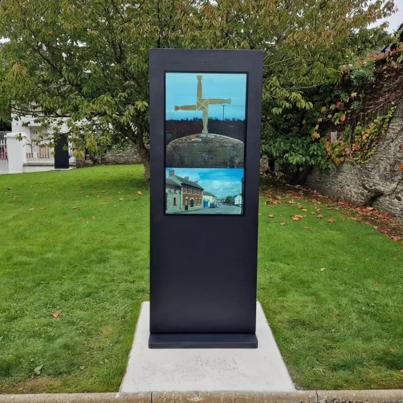 Outdoor Advertising Totem with IP65 Waterproof LCD Display, Digital Signage and Monitor