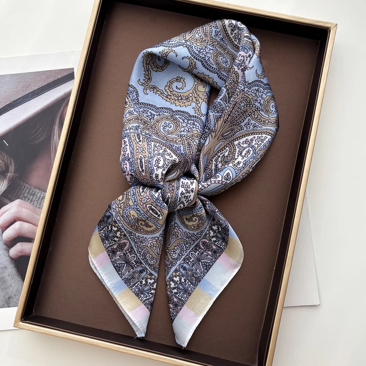 Foulard Quadrato da Donna Effetto Seta, Bandana, Sciarpa Primaverile, Sciarpe Avvolgenti, Foulard per la Testa, Fasce per Capelli