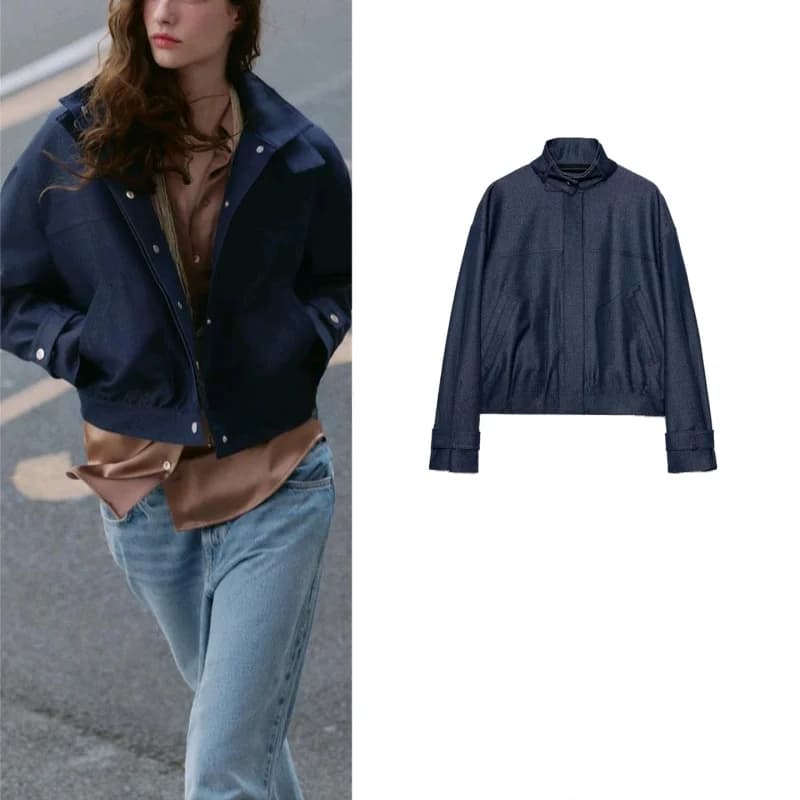 Nuova Giacca da Donna Autunno Inverno Stile Casual con Collo Alto e Maniche Lunghe, Decorazioni con Pieghe sull'Orlo, Lunghezza Corta