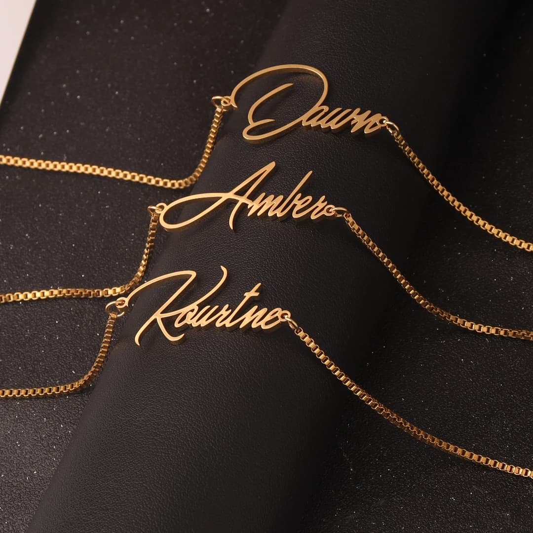 Collana con nome in oro personalizzato con catena a scatola Collana con nome personalizzato Gioielli fatti a mano Regalo di compleanno personalizzato per la sua mamma