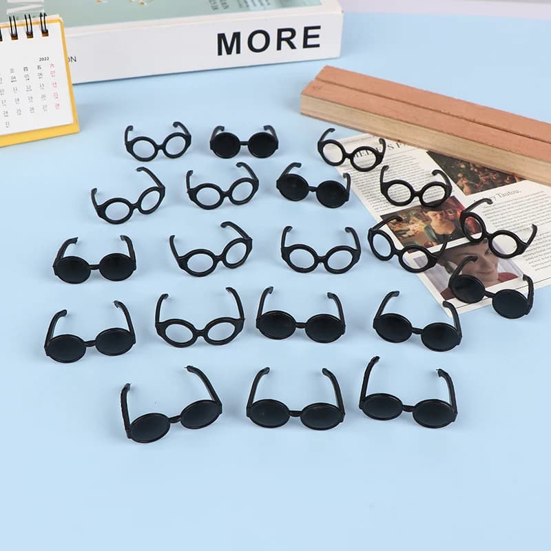20pcs occhiali da sole puntelli Mini occhiali giocattoli per 1:6 giocattoli per bambole occhiali da sole per casa delle bambole puntelli per costumi