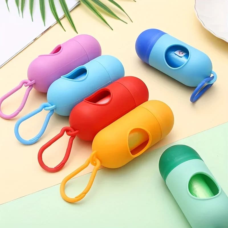 Dispenser per sacchetti igienici a forma di pillola, porta sacchetti per deiezioni, accessori per animali domestici, per collari e guinzagli per cani