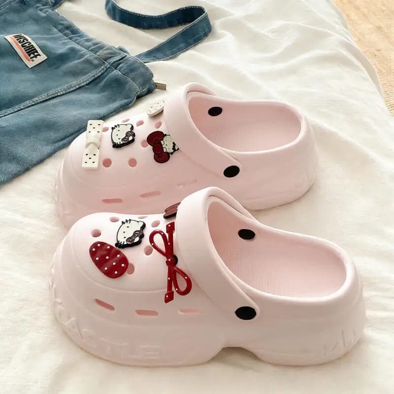 Hello Kitty Best-Selling New Sandals 2026 Thick-Soled Slippers for Women Summer Ins Beach Breathable Cute Slippers Gift Cartoon