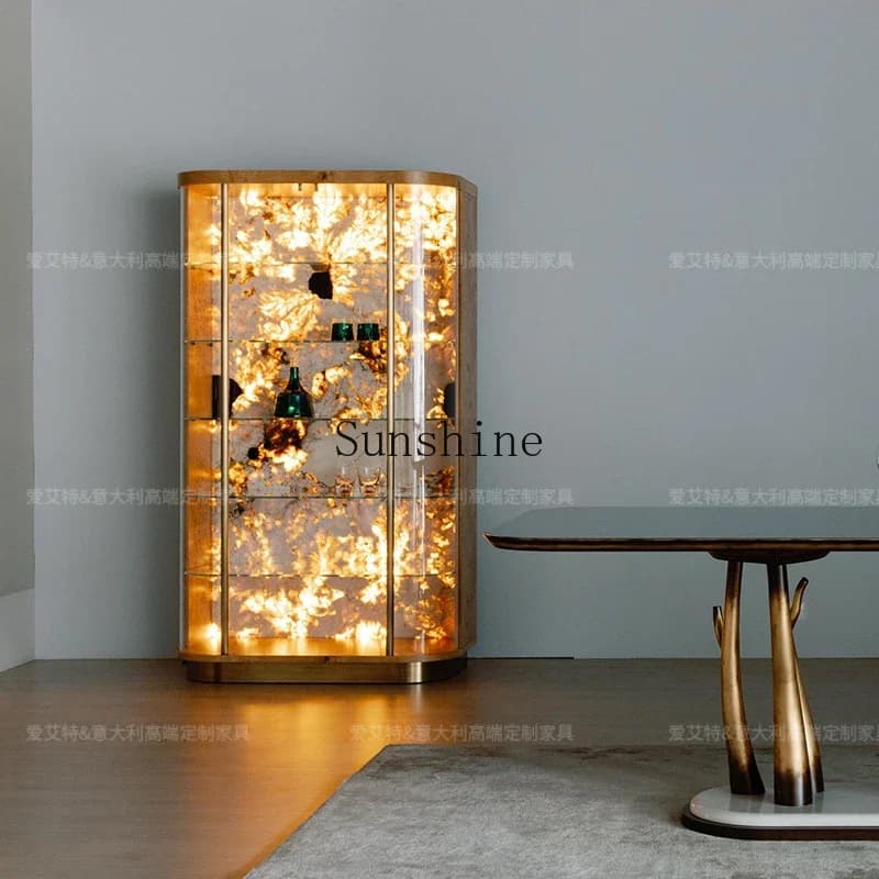 Armadietto da vino italiano di lusso leggero, display in vetro ad arco, villa di lusso di fascia alta, decorazione posteriore luminosa FT