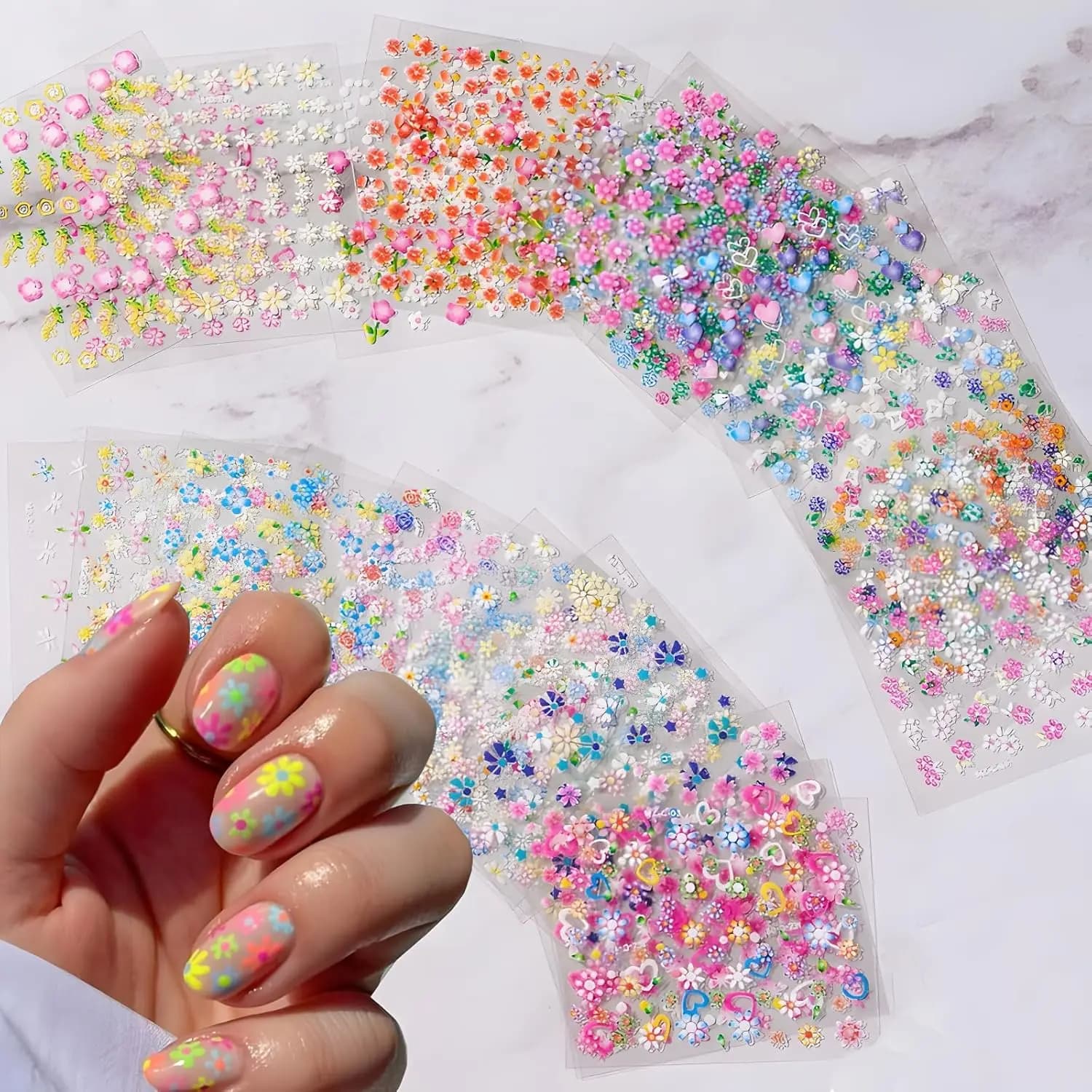 Adesivi per Unghie con Graziosi Motivi Floreali, Decorazioni 3D Autoadesive per Unghie Acriliche, 30 Fogli di Accessori con Design Floreale per Donne