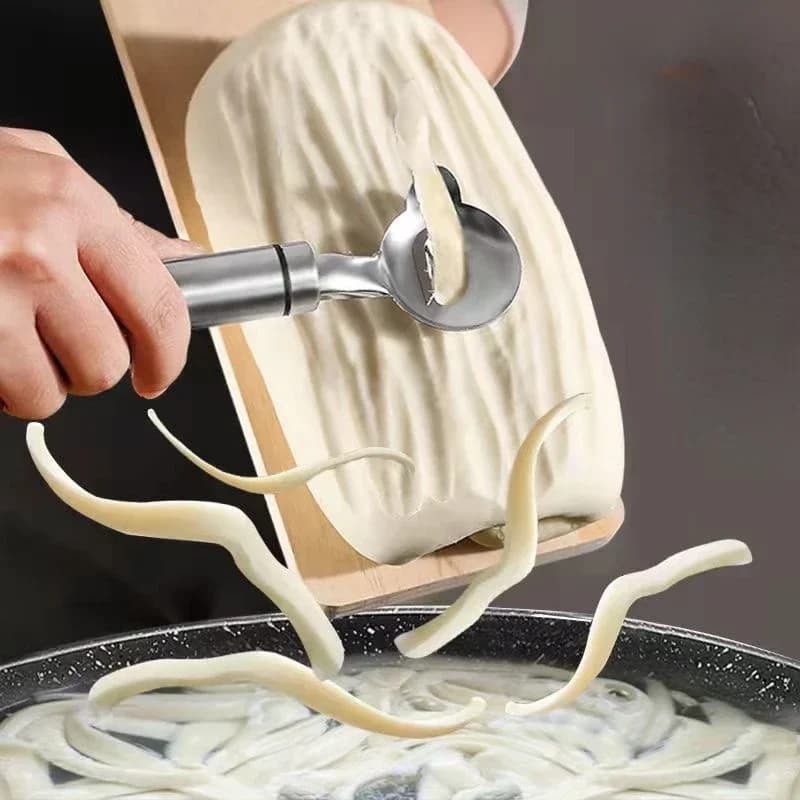 Coltello da barba in acciaio inossidabile caldo Strumenti per noodle per uso domestico Tagliatelle a fette Artefatto Strumenti per pasta Taglierina per noodle Pasta in metallo Scrap