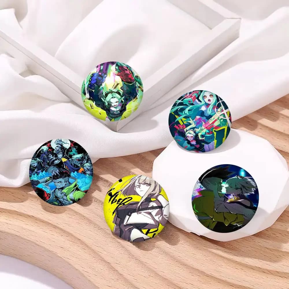 Spille Anime Cyberpunk Edgerunners, Cartoon Distinctives, Revolved Spilla for Jacket and Jeans, Gift Accessories